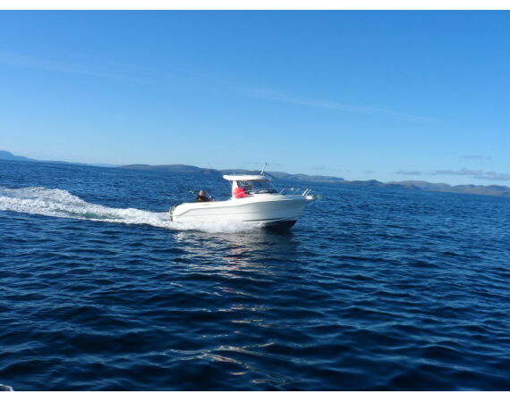 Havoysund cabin boat