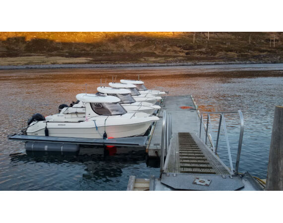 Havoysund cabin boat