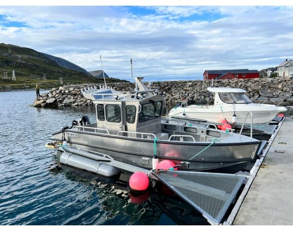 Havoysund cabin boat