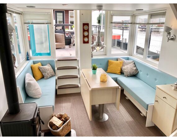 ULTIMATE FISHING EXPERIENCE