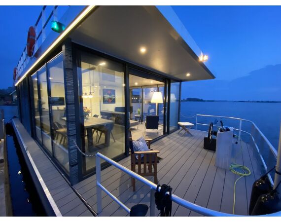 ULTIMATE FISHING EXPERIENCE