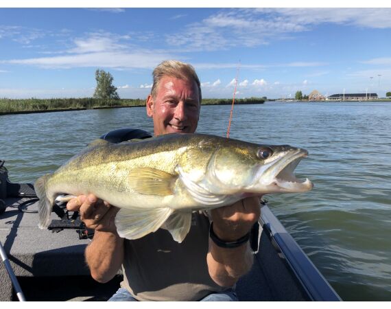 ULTIMATE FISHING EXPERIENCE