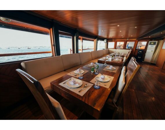 Indonesia Live aboard