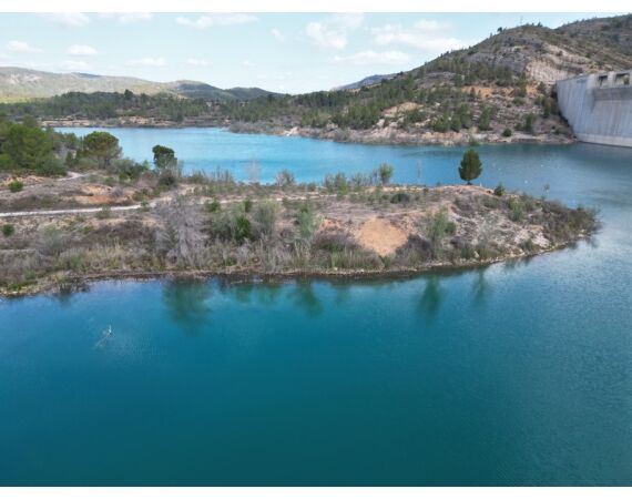 Spanish bellyboat Black Bass