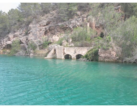 Spanish bellyboat Black Bass